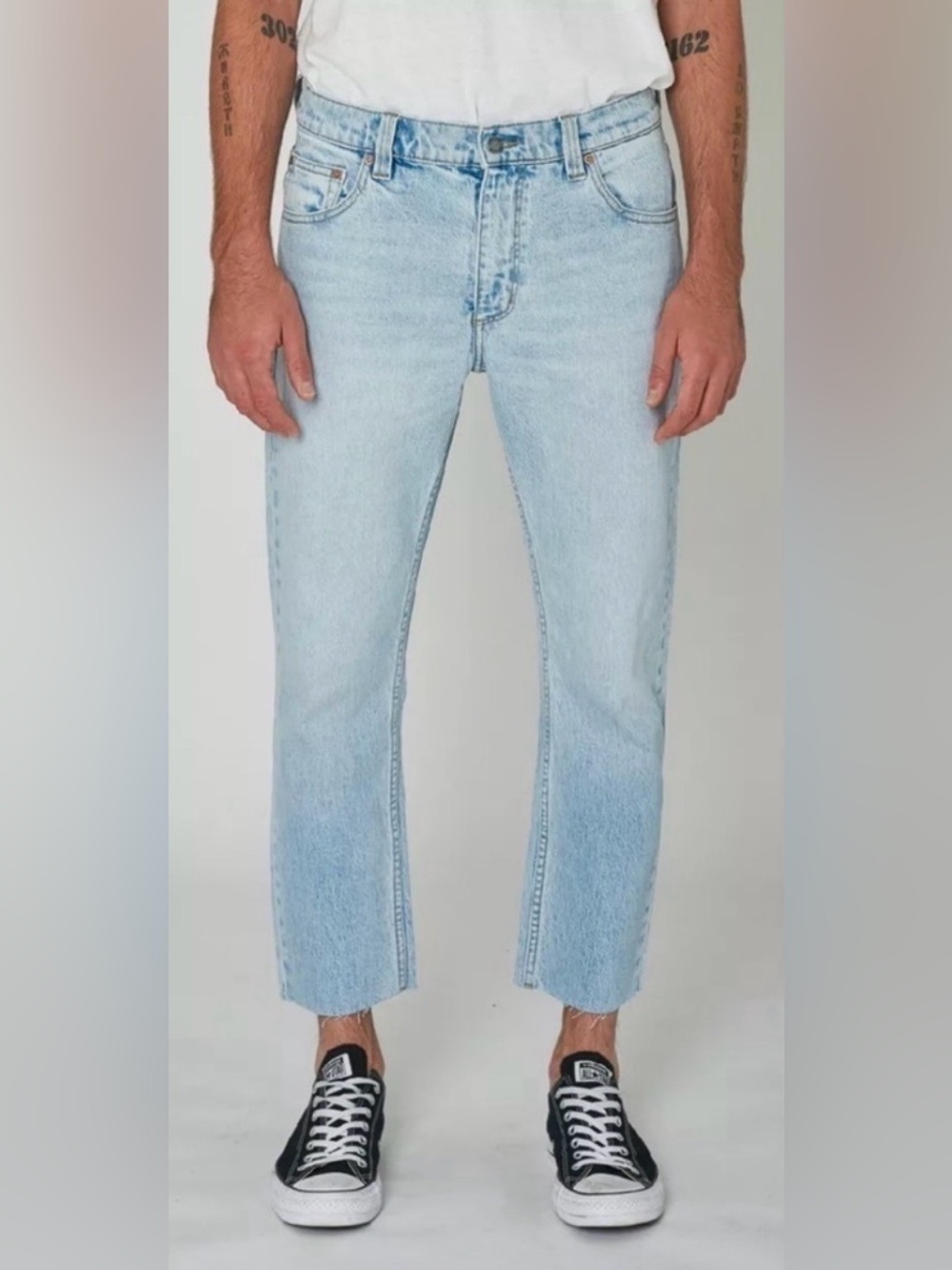 Rolla's Relaxo Chop Relaxed Fit Blue Cropped Mens Jeans Size 34 Light Wash NWOT